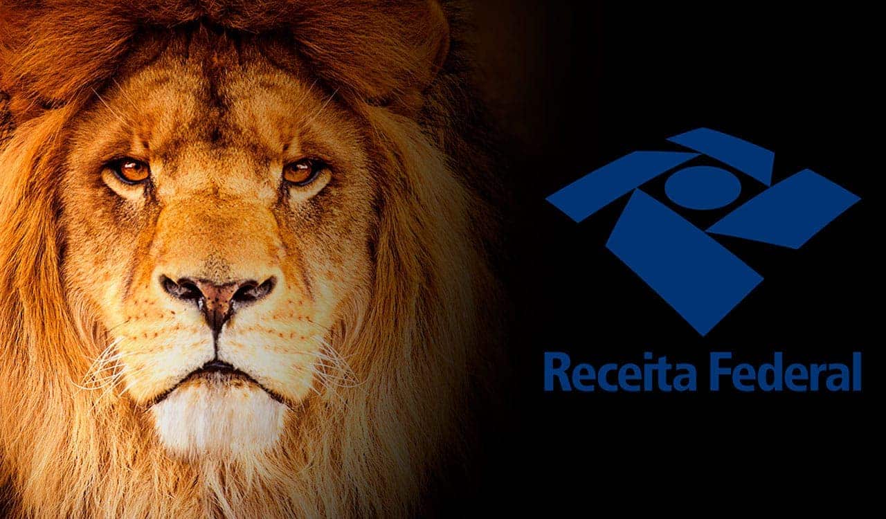 Imagem do leão associado à Receita Federal, com o logotipo oficial ao lado, representando a importância de estruturar corretamente o funil de vendas para manter a conformidade fiscal e otimizar a gestão tributária.