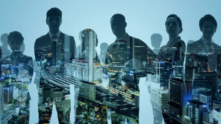 Grupo de especialistas em marketing digital reunidos em colagem, representando os principais nomes do empreendedorismo digital no Brasil.
